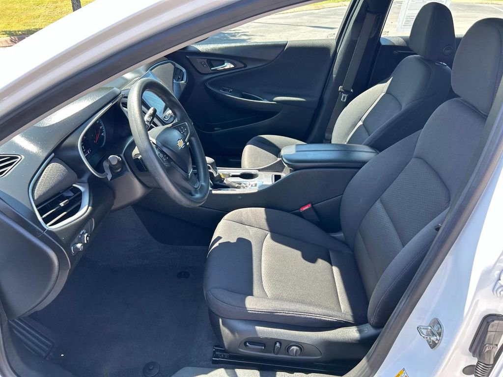 Used 2023 Chevrolet Malibu LT image 20