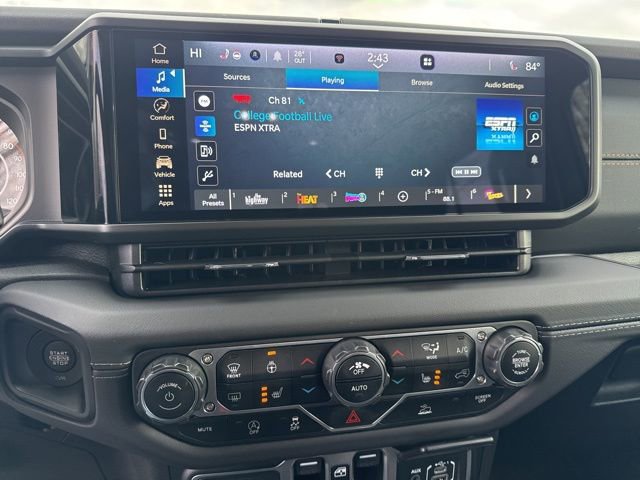 Used 2024 Jeep Wrangler Sahara image 6