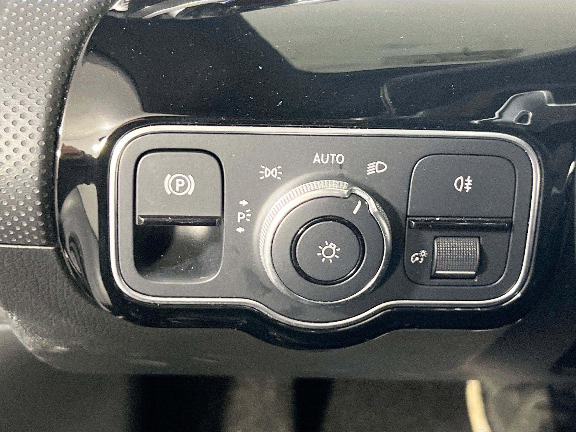 Used 2022 Mercedes-Benz CLA 250 image 10