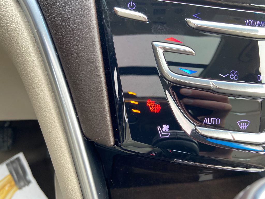 Used 2014 Cadillac XTS Premium image 28