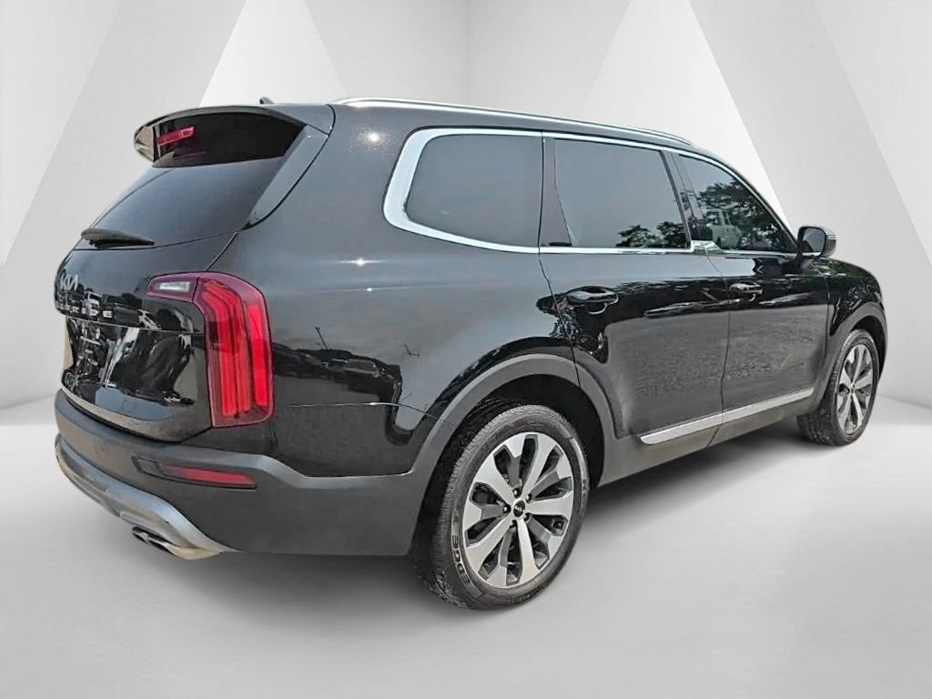 Used 2022 Kia Telluride EX w/ EX Premium Package FWD image 5