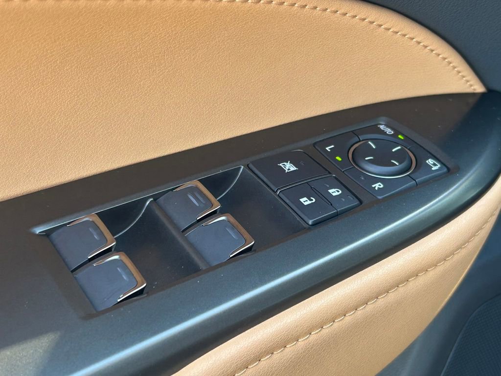 Used 2022 Lexus NX 350h AWD image 22