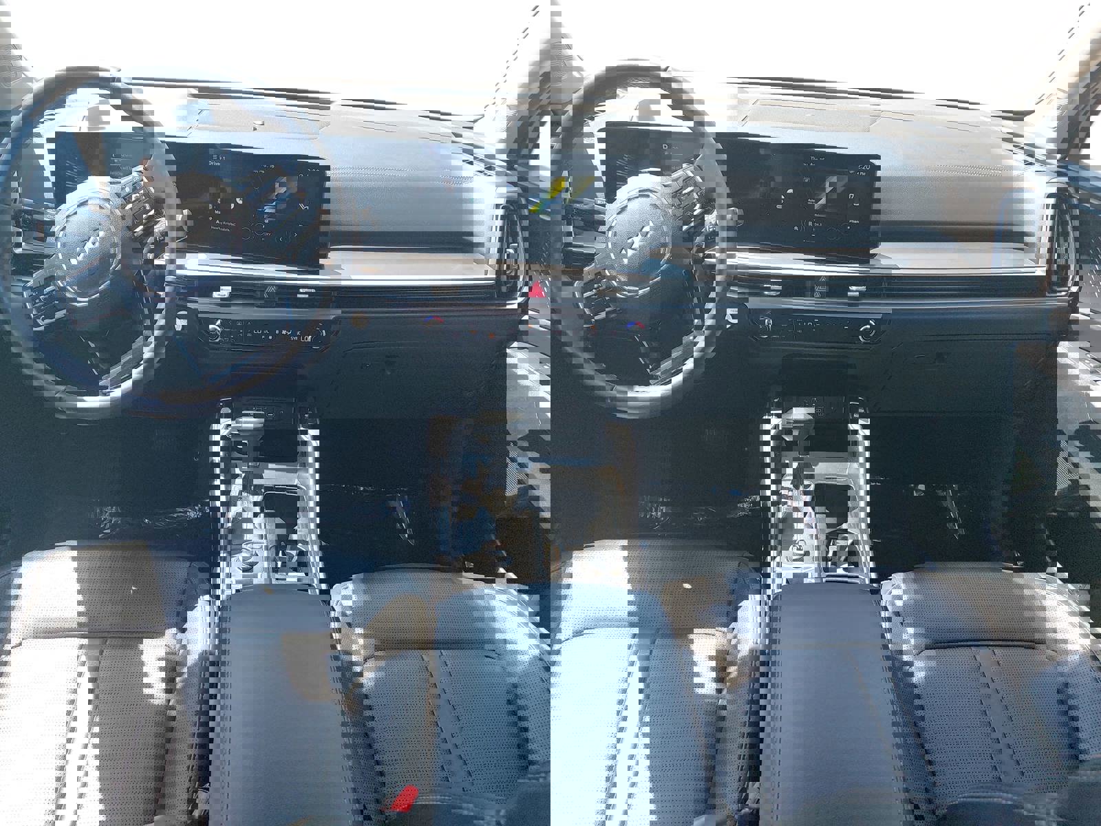 Used 2024 Kia Sorento S image 9