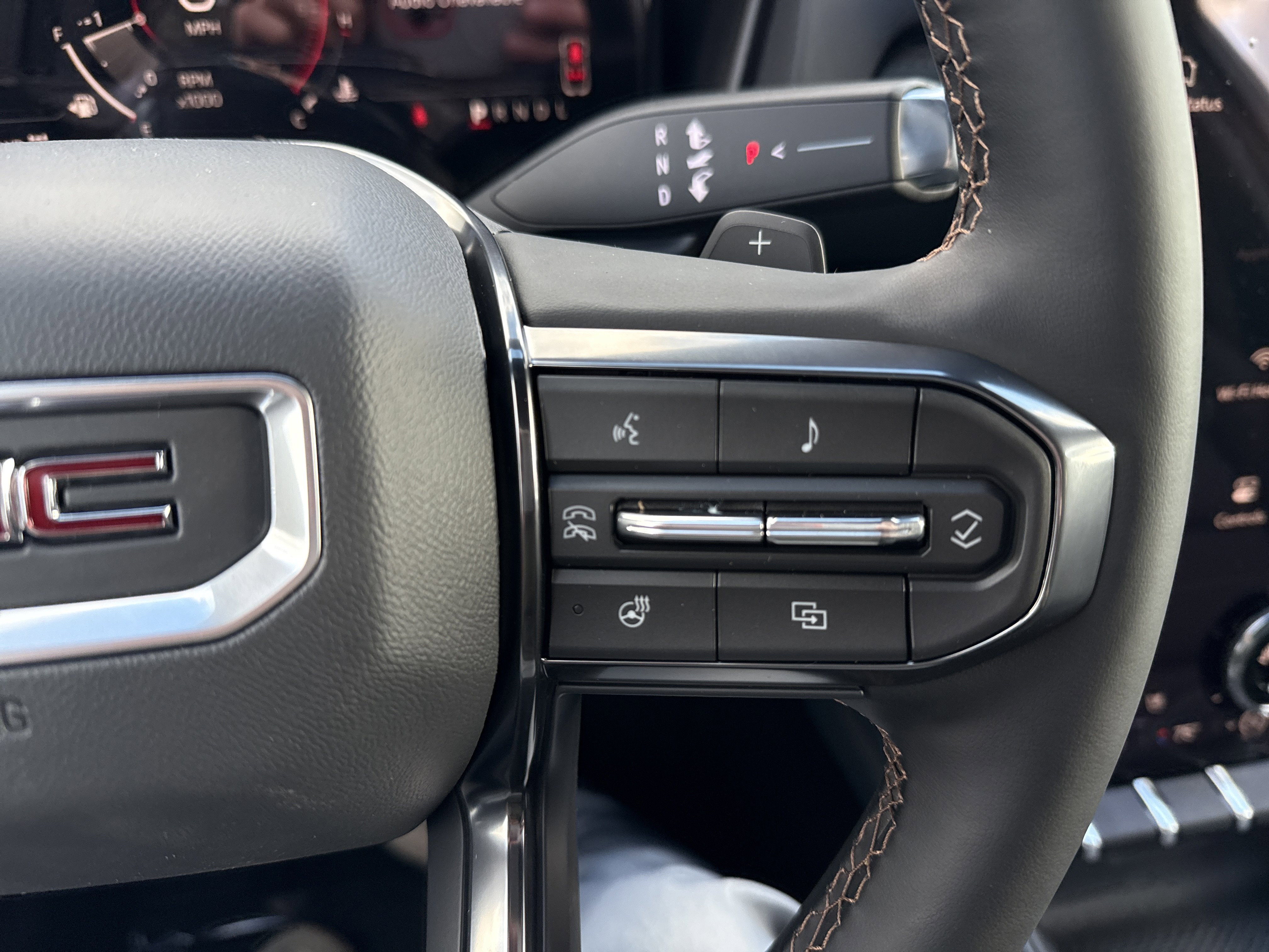 New 2026 GMC Terrain AT4 w/ Convenience Package III image 19