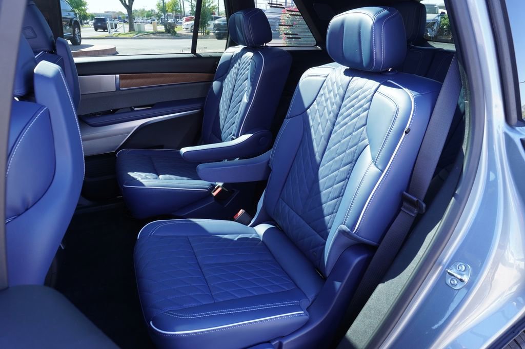 New 2026 Cadillac Vistiq Premium Luxury image 8