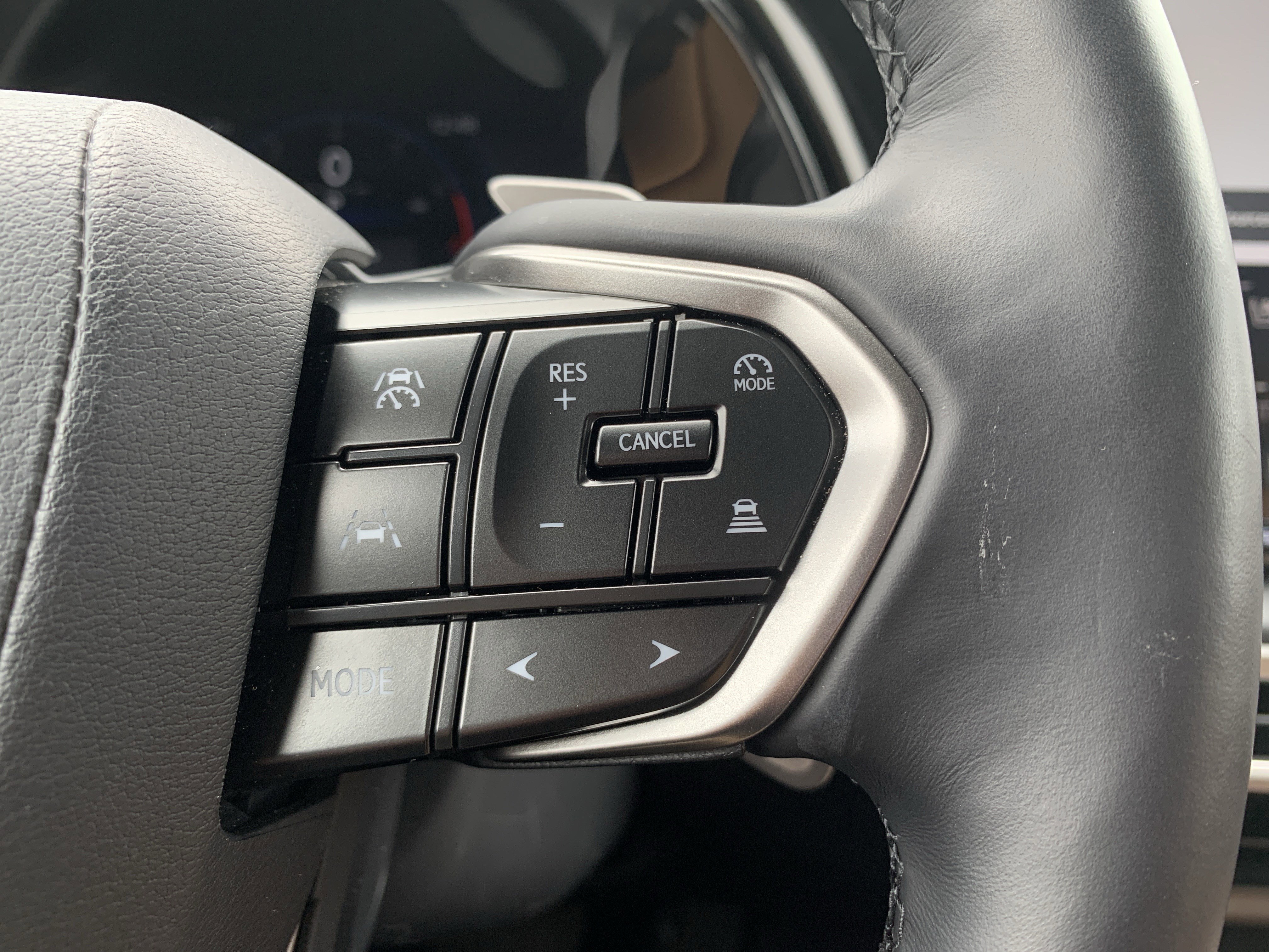 Used 2025 Lexus RX 350 Premium w/ Accessory Package (Z1) FWD image 20