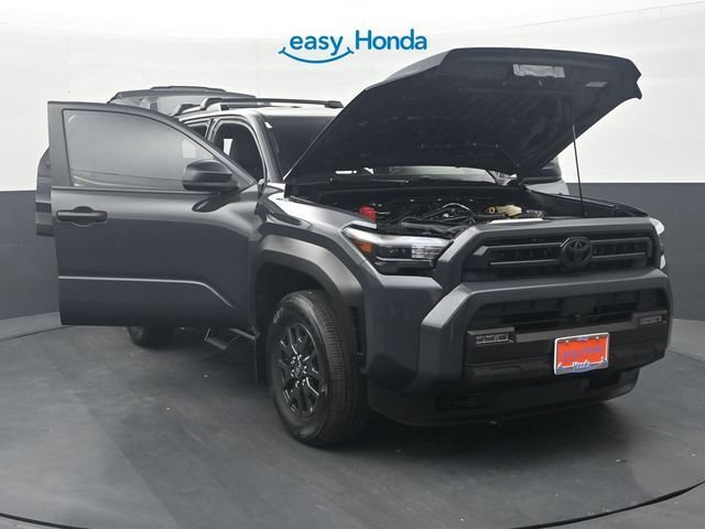 Used 2025 Toyota 4Runner SR5 AWD/4WD image 35