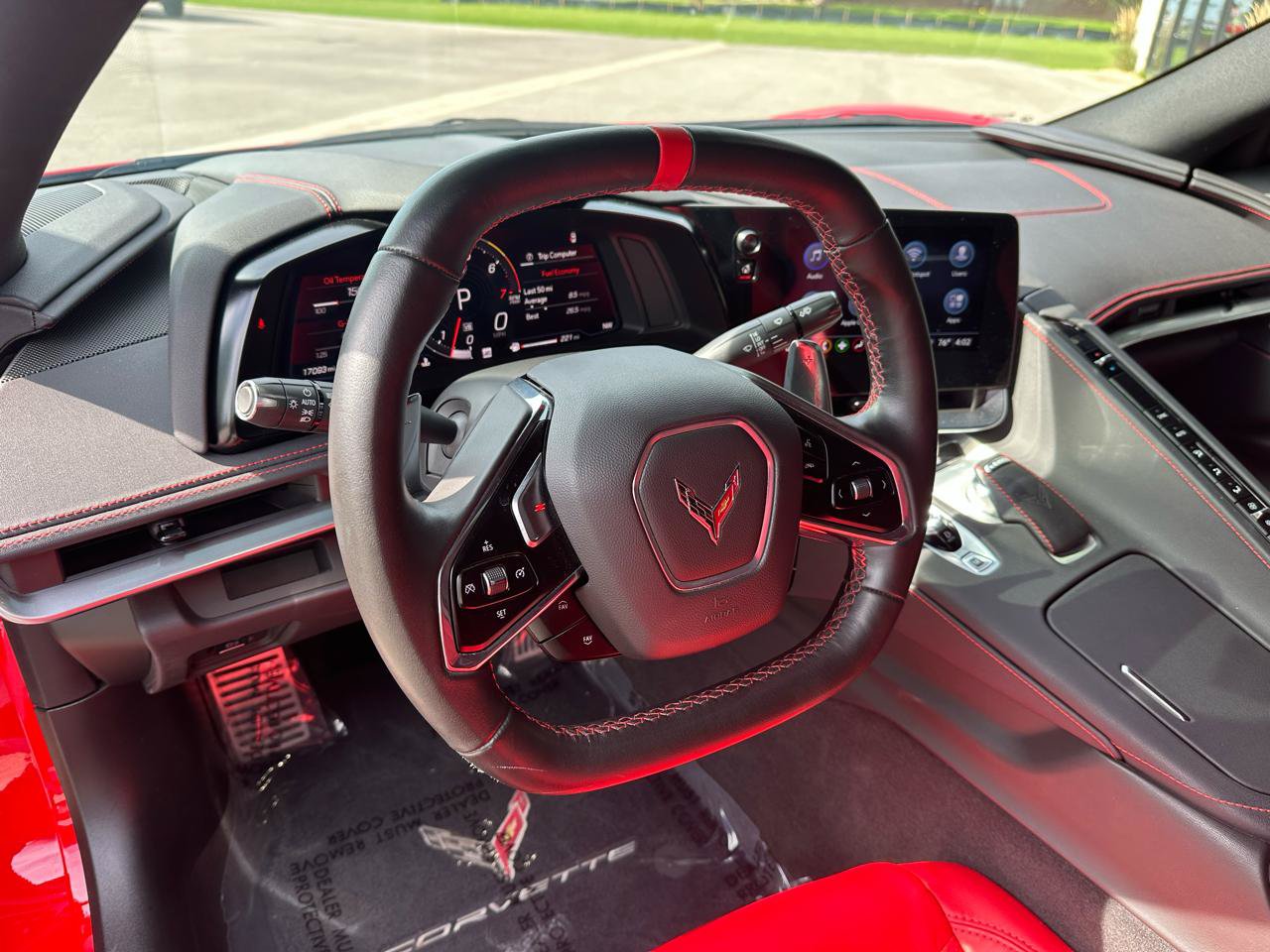 Used 2021 Chevrolet Corvette Stingray Coupe w/ Z51 Performance Package RWD image 3