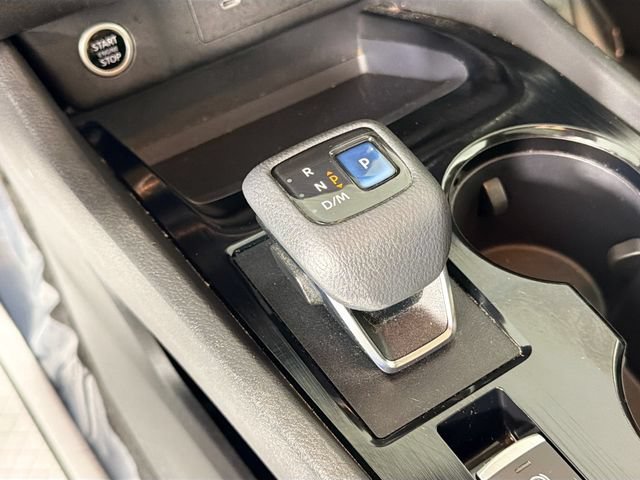 Used 2021 Nissan Rogue SV AWD/4WD image 16