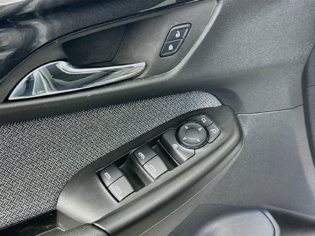 Used 2025 Chevrolet TrailBlazer LT AWD/4WD image 18