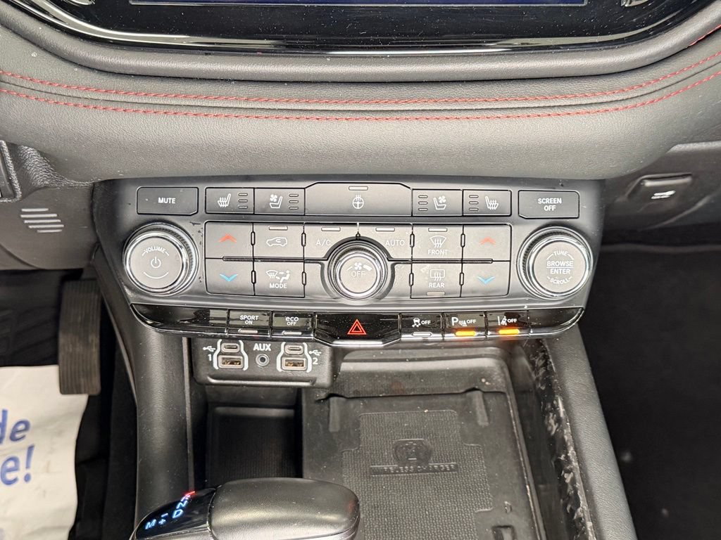 Used 2024 Dodge Durango R/T AWD/4WD image 17