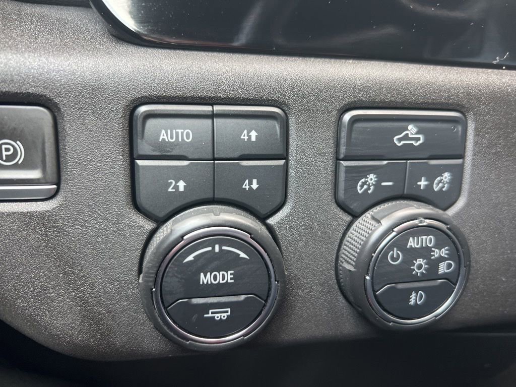 Used 2024 Chevrolet Silverado 1500 RST image 26