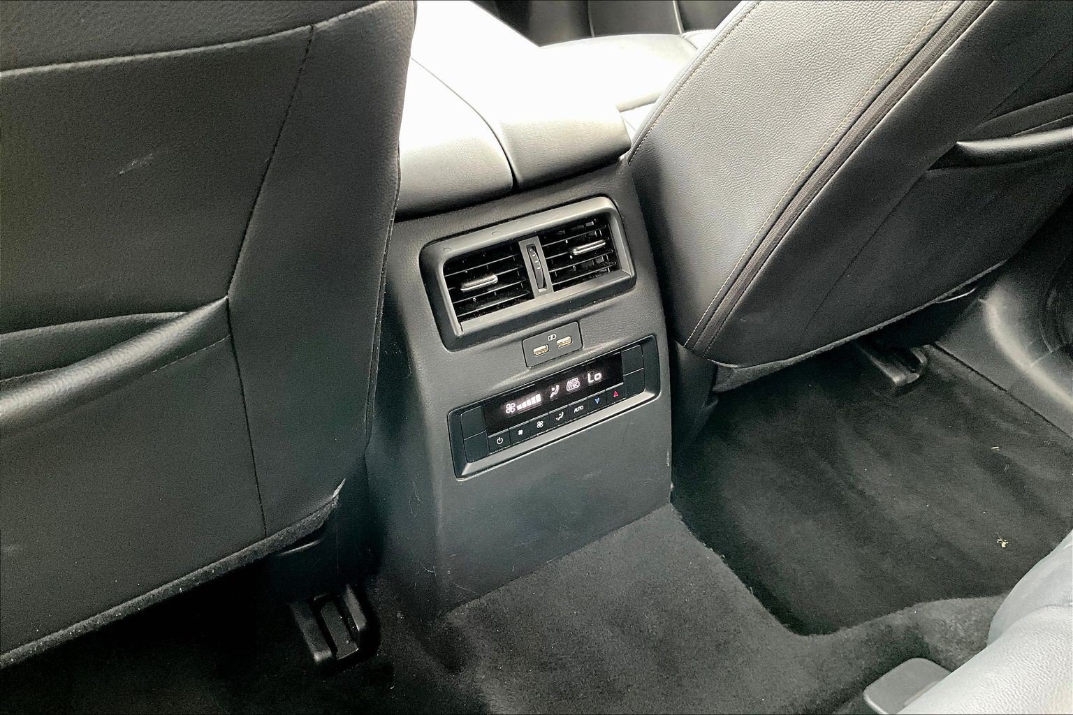 Used 2025 MAZDA CX-90 3.3 Turbo w/ Select Package AWD/4WD image 9