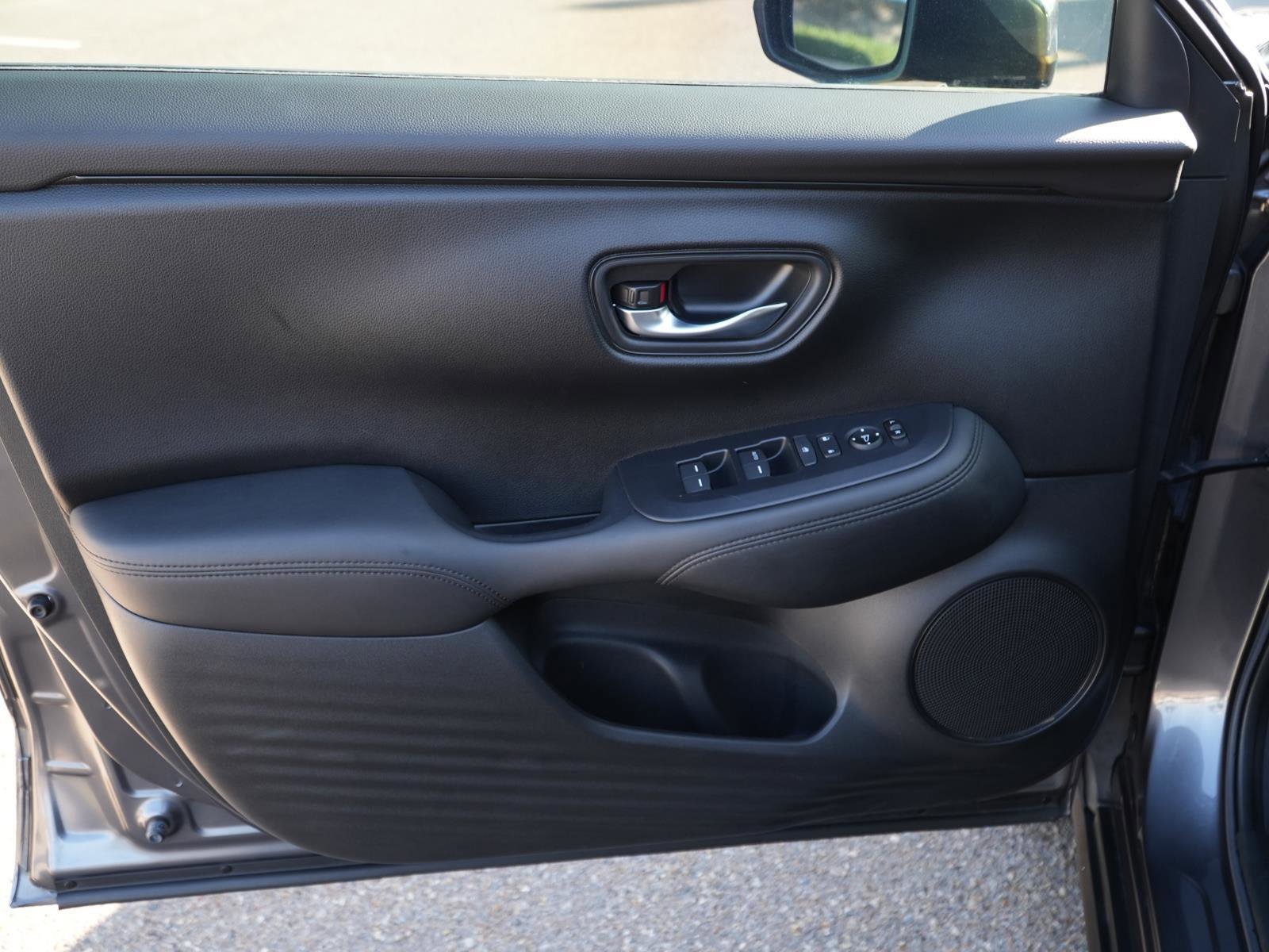 Used 2024 Honda HR-V LX image 13