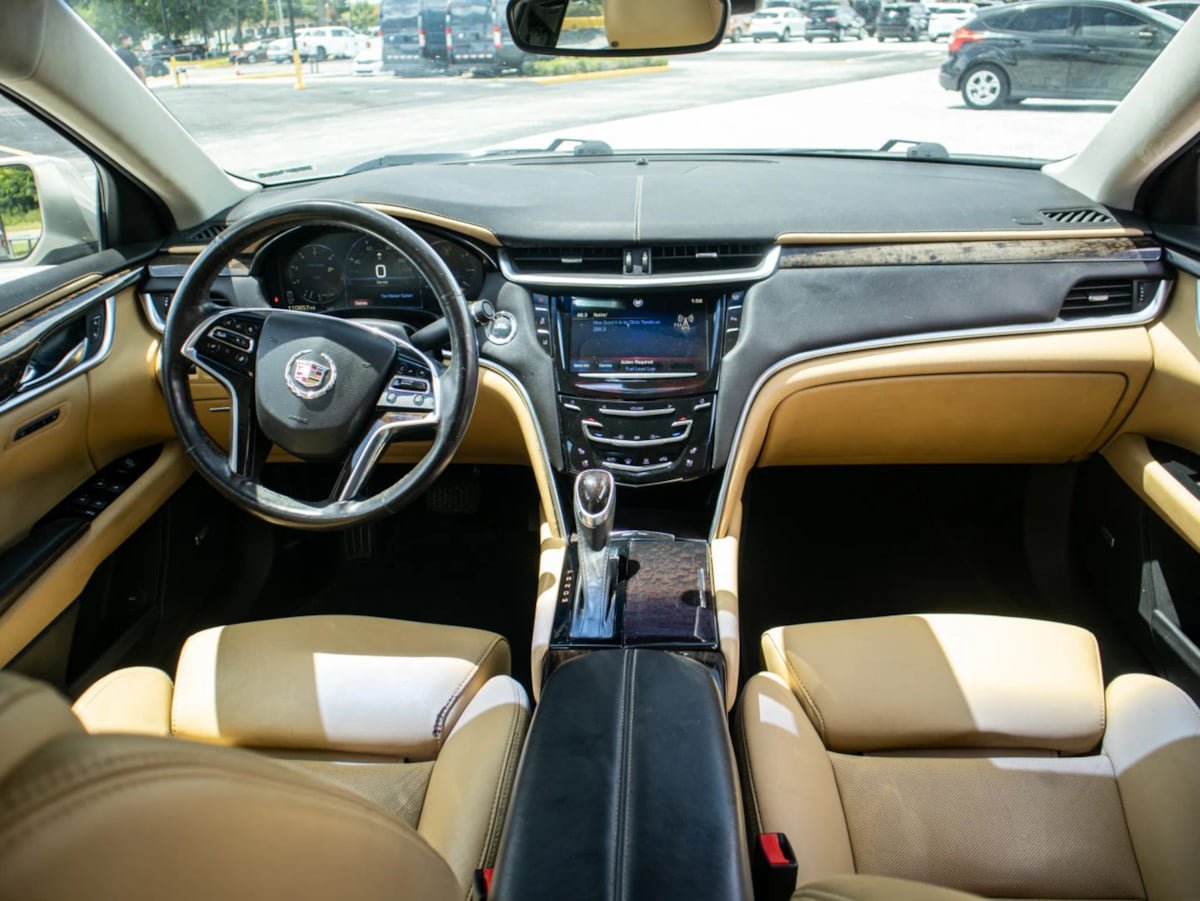 Used 2013 Cadillac XTS Premium FWD image 21