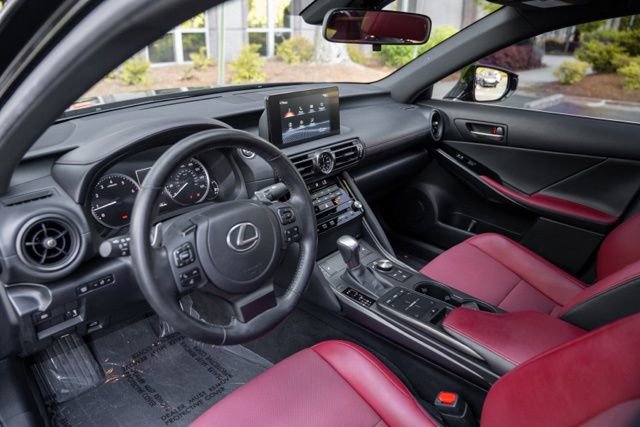 Used 2024 Lexus IS 300 F Sport RWD image 22