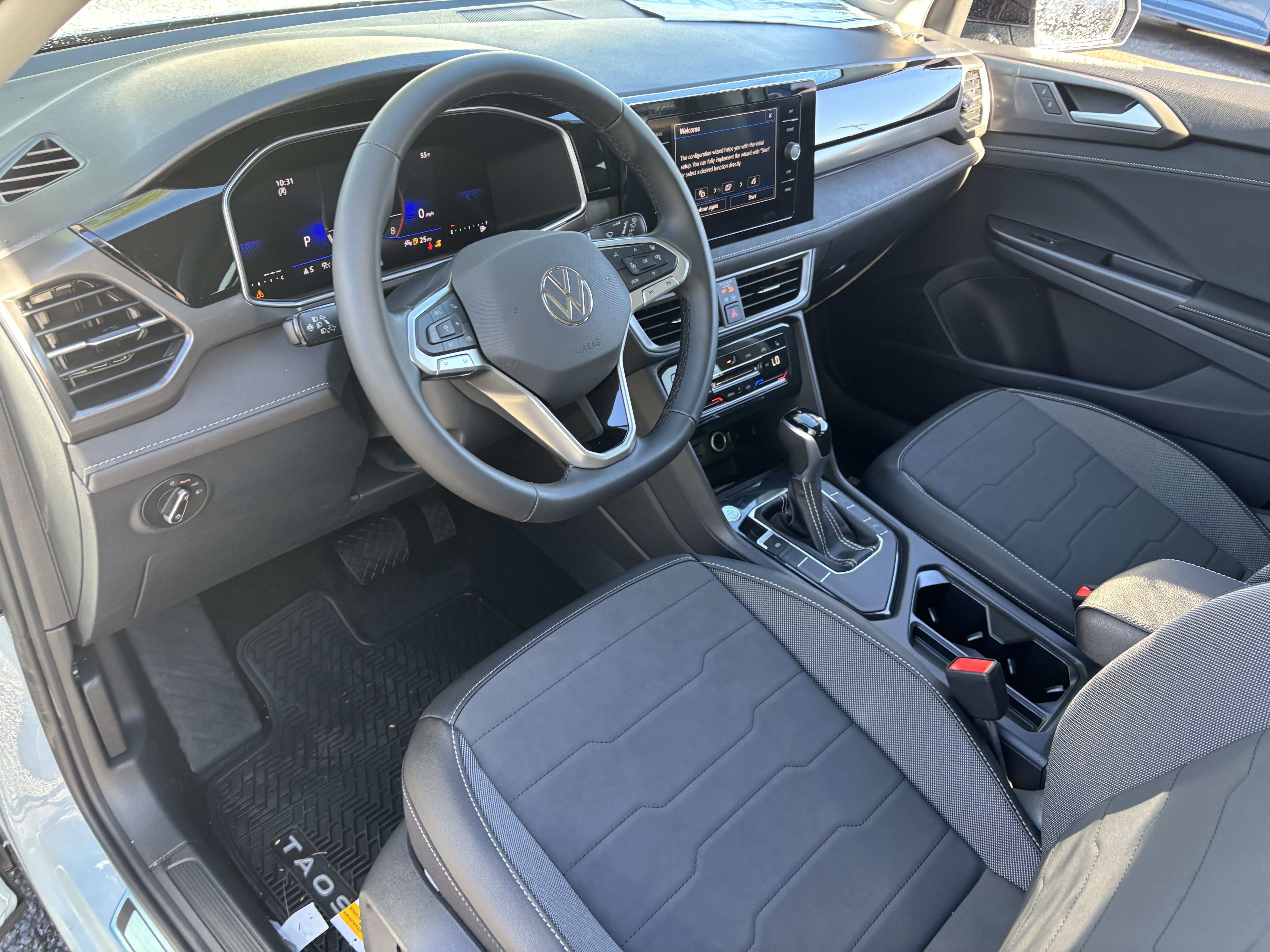 New 2026 Volkswagen Taos SE FWD image 15
