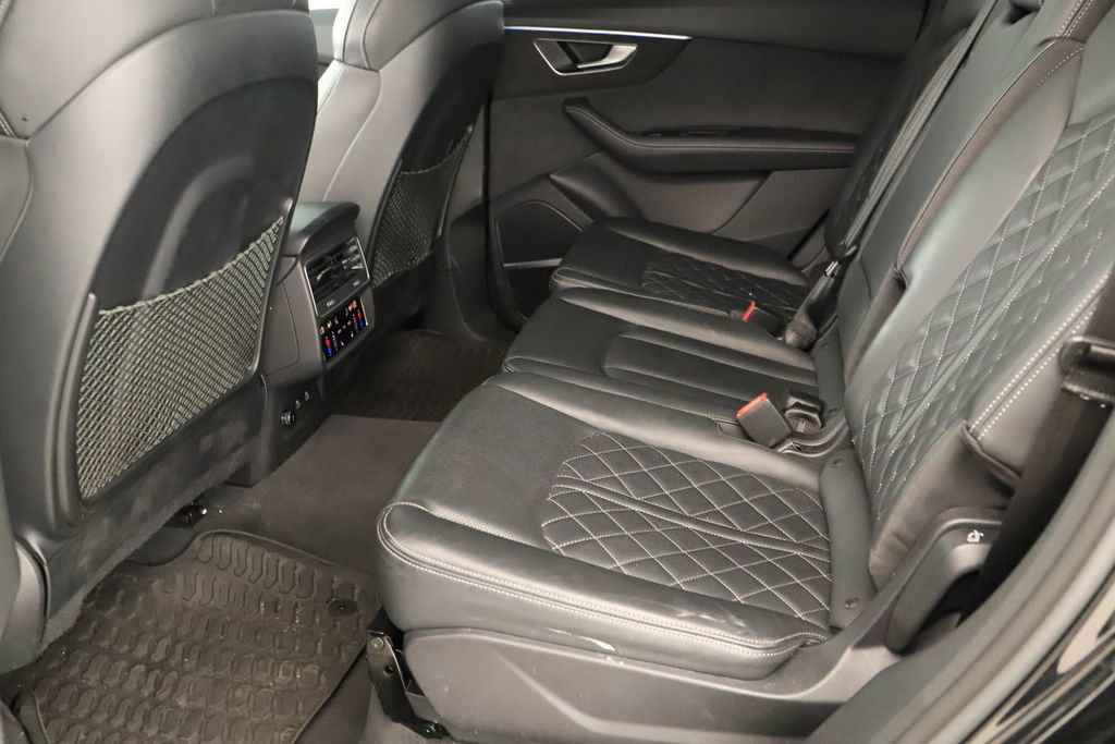 Certified 2023 Audi SQ7 Prestige AWD/4WD image 33