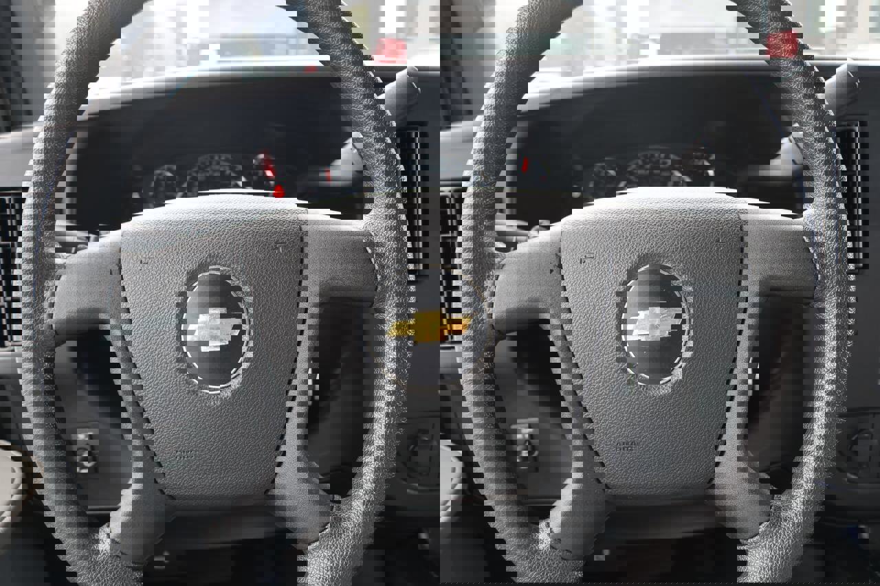Used 2019 Chevrolet Express 2500 image 27