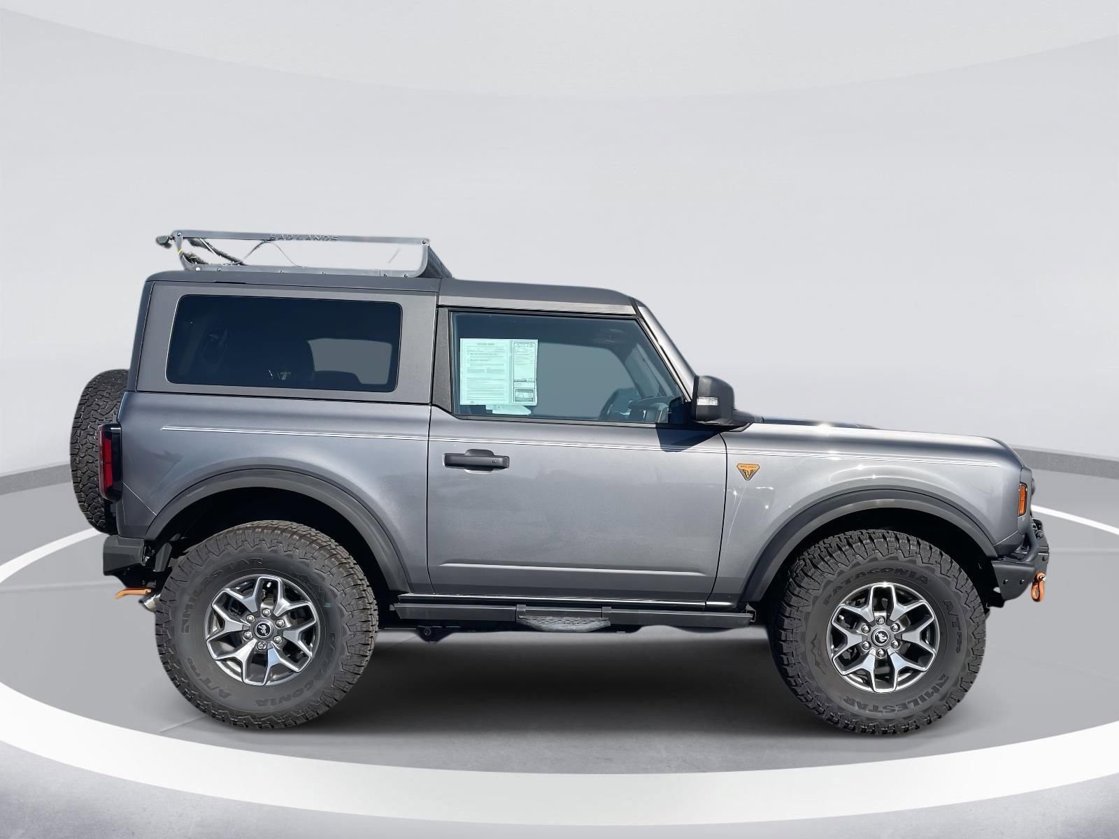 Used 2021 Ford Bronco Badlands image 3