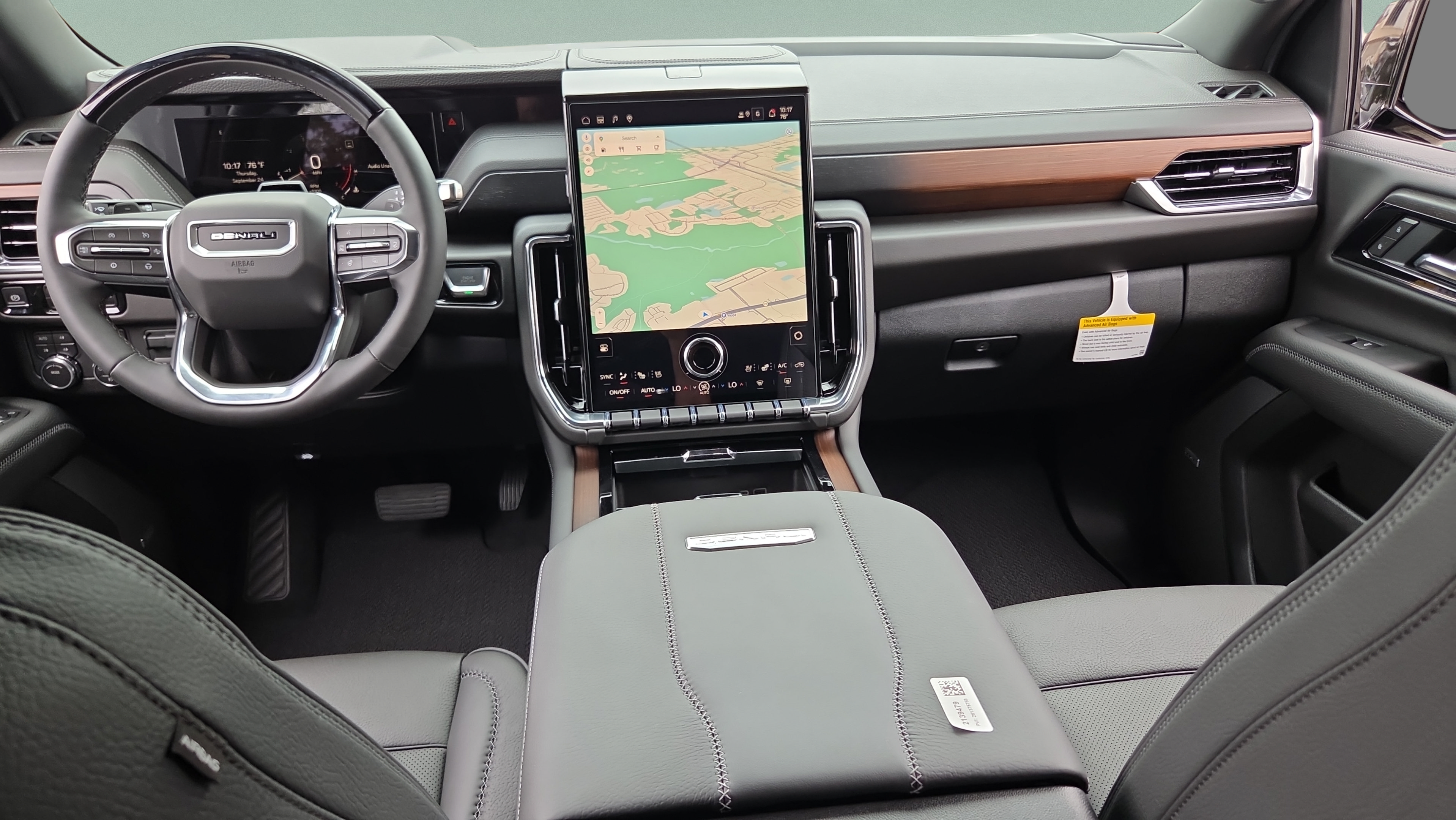 New 2026 GMC Yukon Denali w/ Denali Reserve Package AWD/4WD image 13