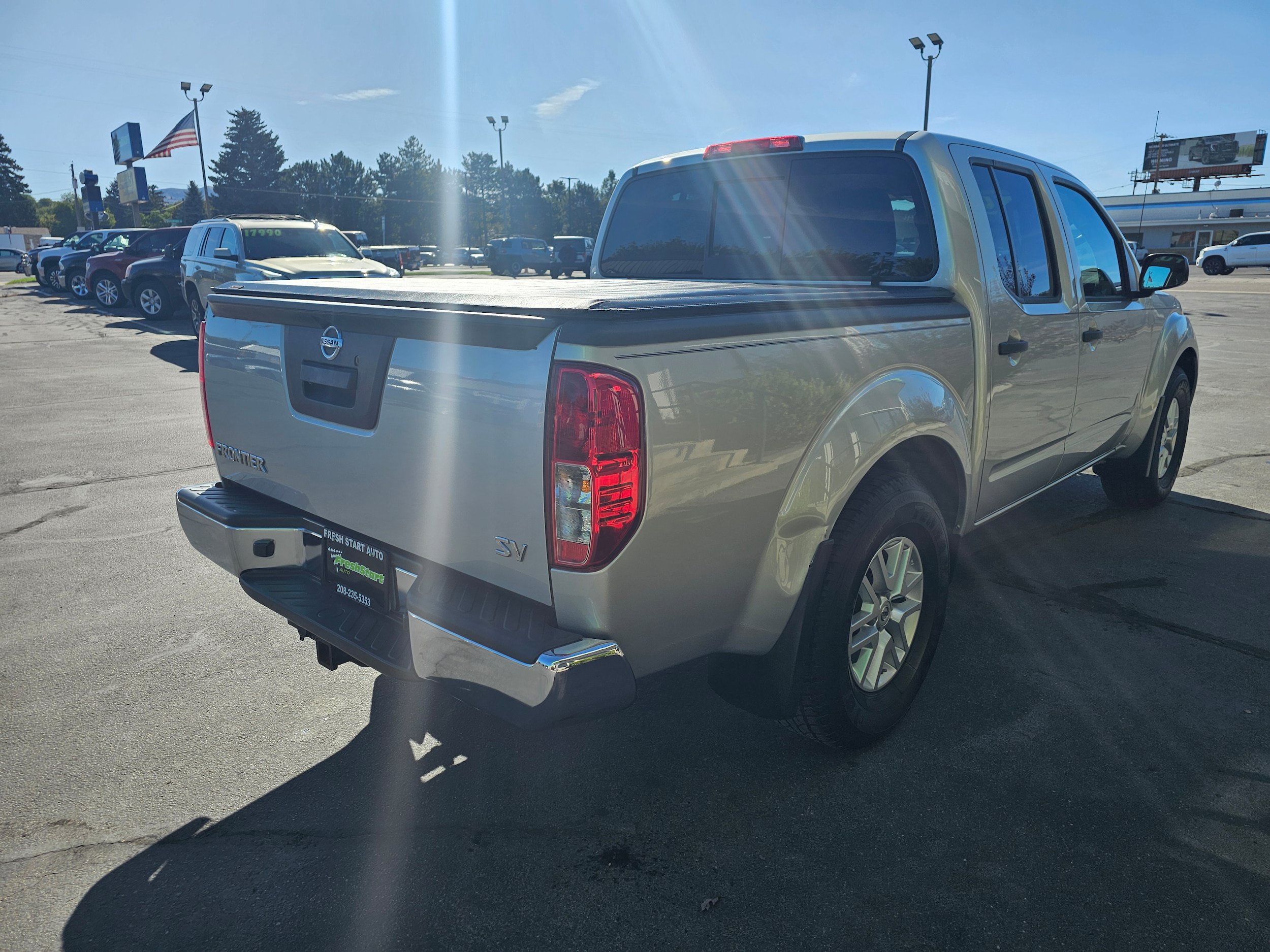 Used 2019 Nissan Frontier SV RWD image 6