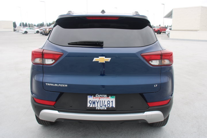 Used 2022 Chevrolet TrailBlazer LT w/ Convenience Package FWD image 4