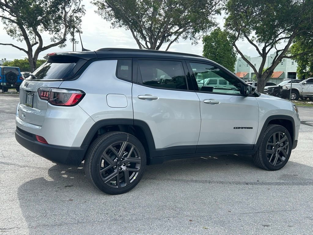 New 2025 Jeep Compass Limited w/ Sun & Sound Group AWD/4WD image 5