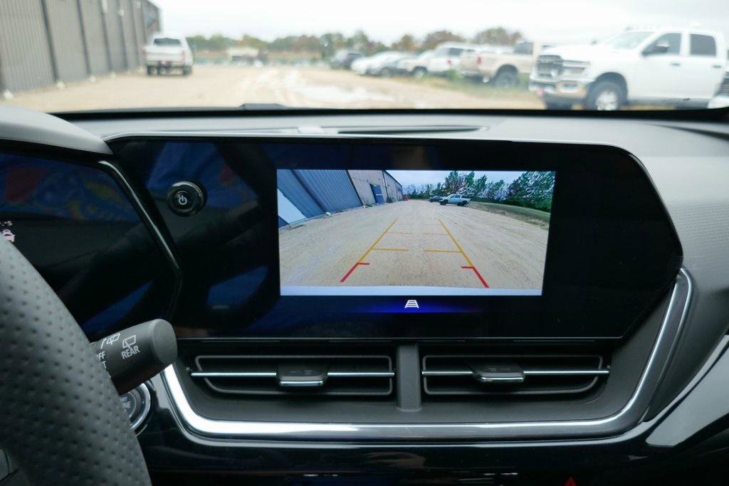 New 2026 Chevrolet Trax RS w/ Sunroof Package image 20