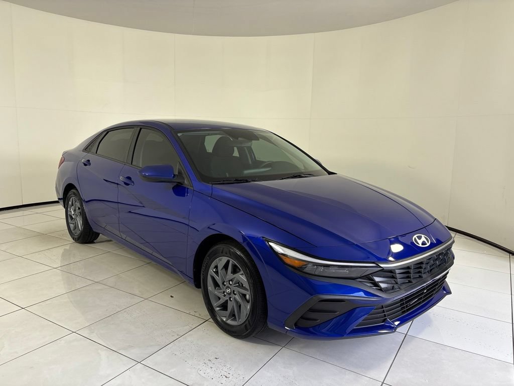 New 2025 Hyundai Elantra Hybrid FWD image 7