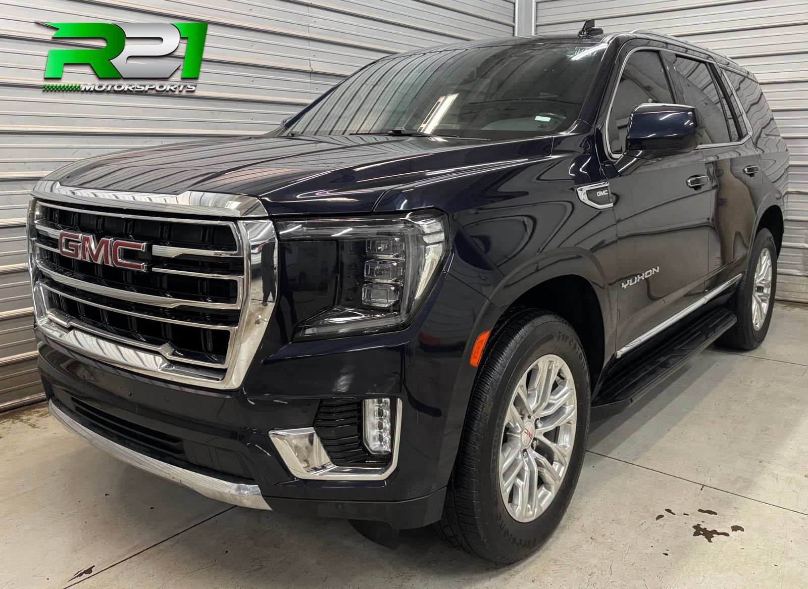 Used 2021 GMC Yukon SLT AWD/4WD image 1