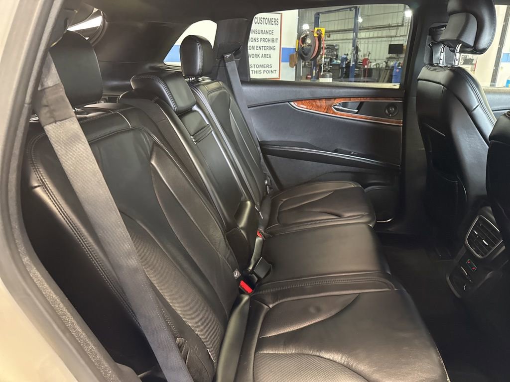 Used 2016 Lincoln MKX Select w/ Select Plus Package image 28