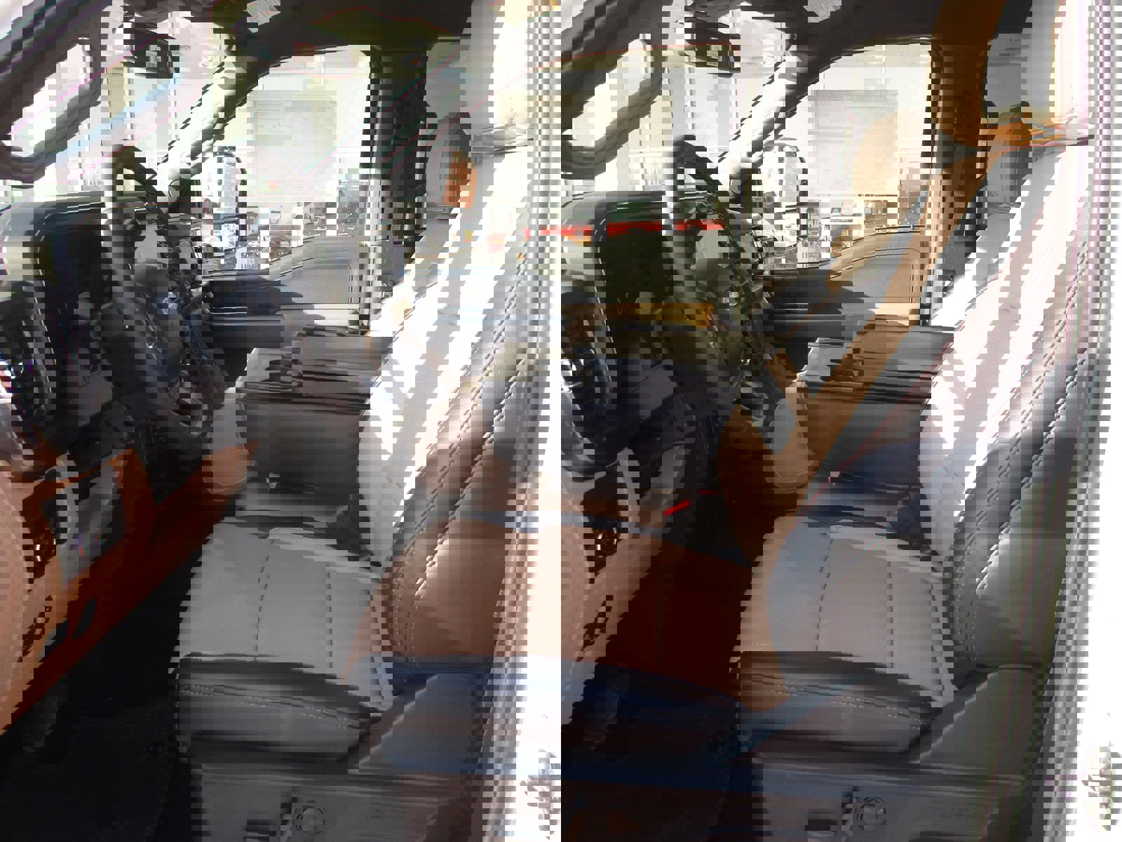 New 2025 Ford F250 Lariat w/ Chrome Package image 3