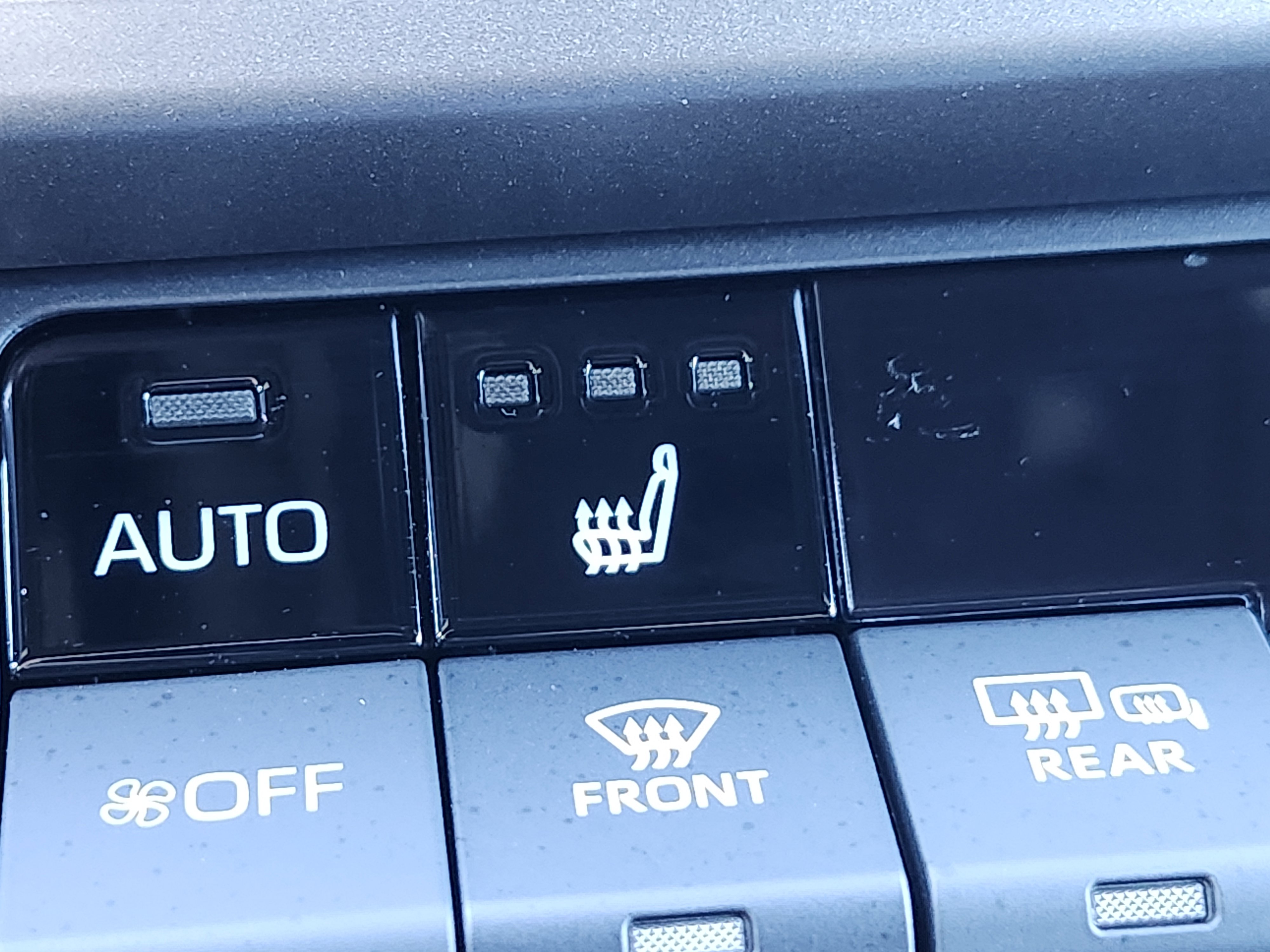 Used 2025 Toyota Camry LE image 27