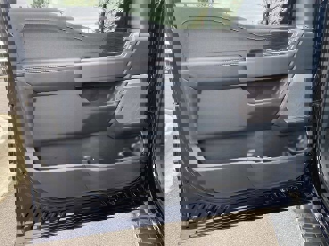 Used 2025 Ford F150 Lariat w/ Equipment Group 501A Mid image 17