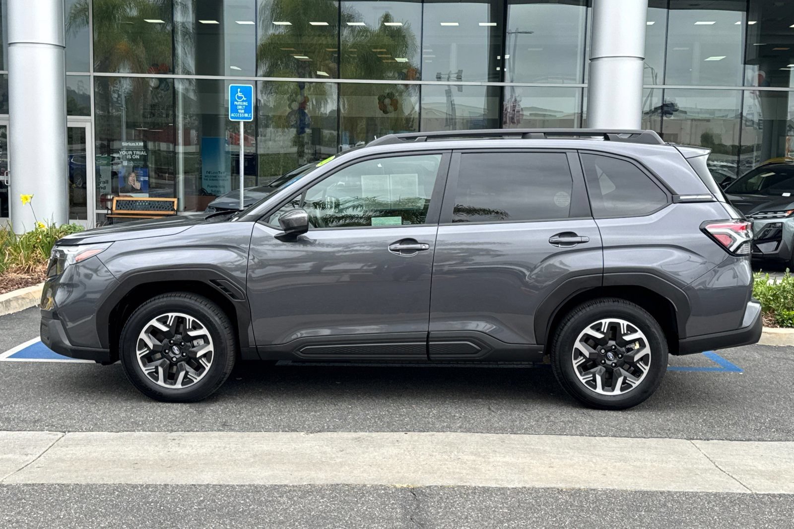 Certified 2025 Subaru Forester Premium AWD/4WD image 9