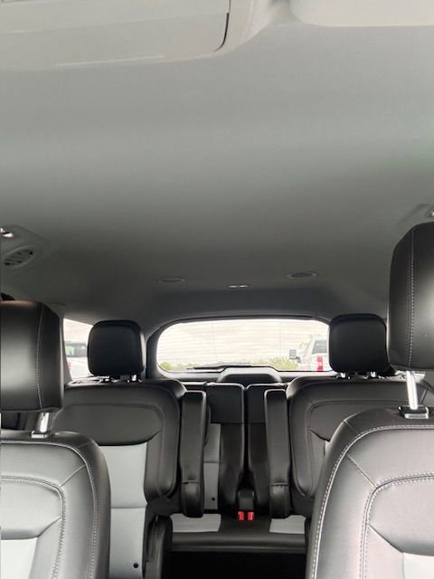 Used 2024 Ford Explorer XLT w/ Equipment Group 202A RWD image 13