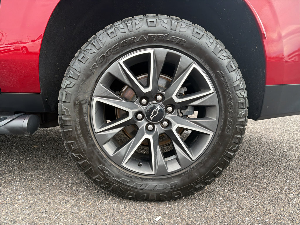 Used 2021 Chevrolet Suburban Z71 AWD/4WD image 25