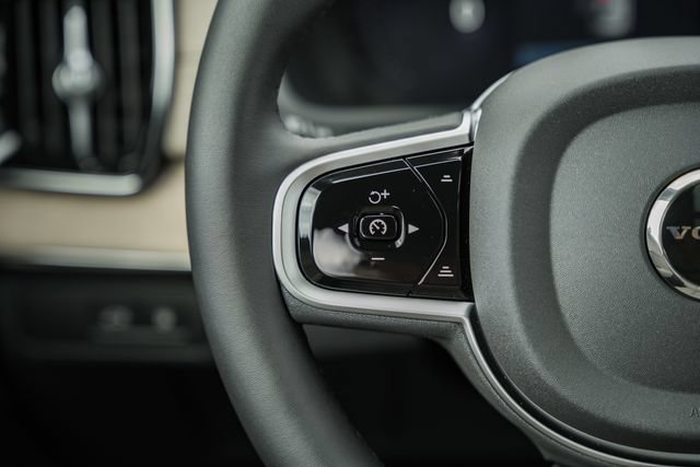 New 2026 Volvo XC90 T8 Plus w/ Protection Package Premier AWD/4WD image 28