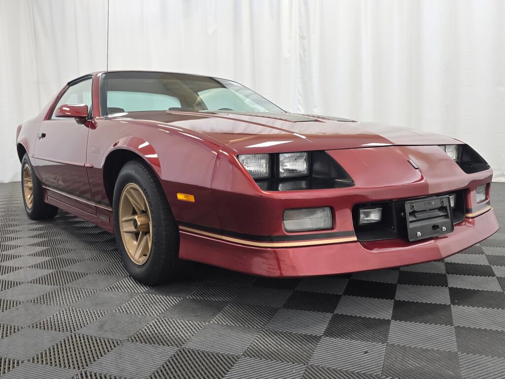 Used 1988 Chevrolet Camaro IROC-Z RWD image 7
