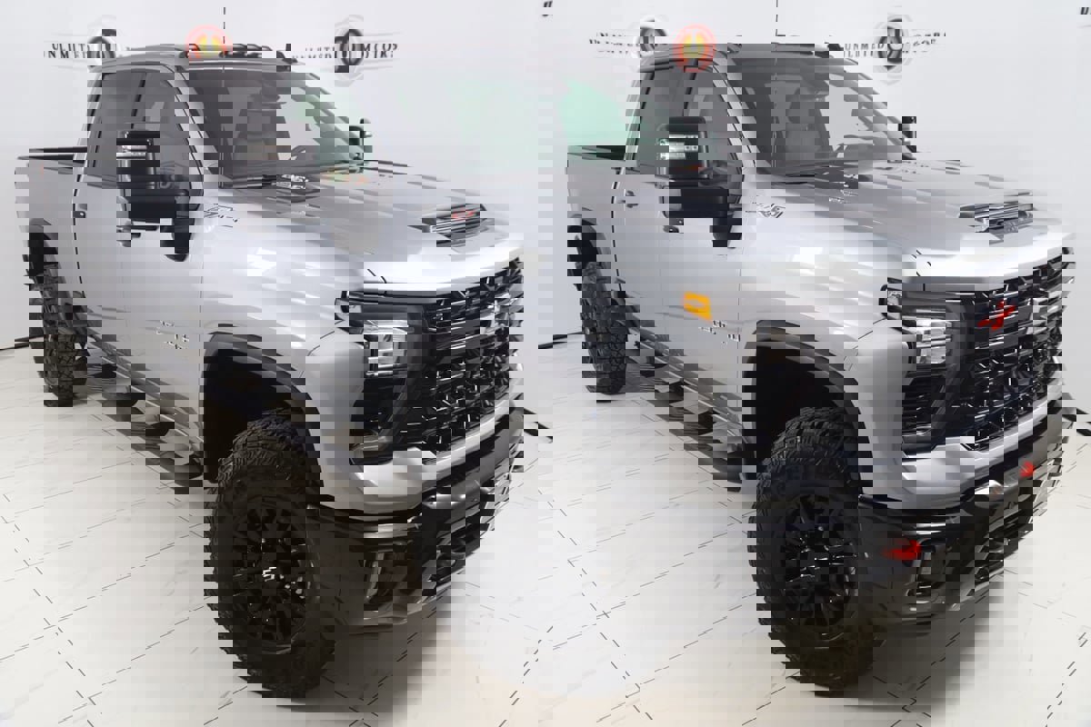 Used 2025 Chevrolet Silverado 2500 ZR2 image 19