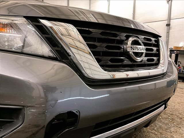 Used 2019 Nissan Pathfinder Platinum AWD/4WD image 30