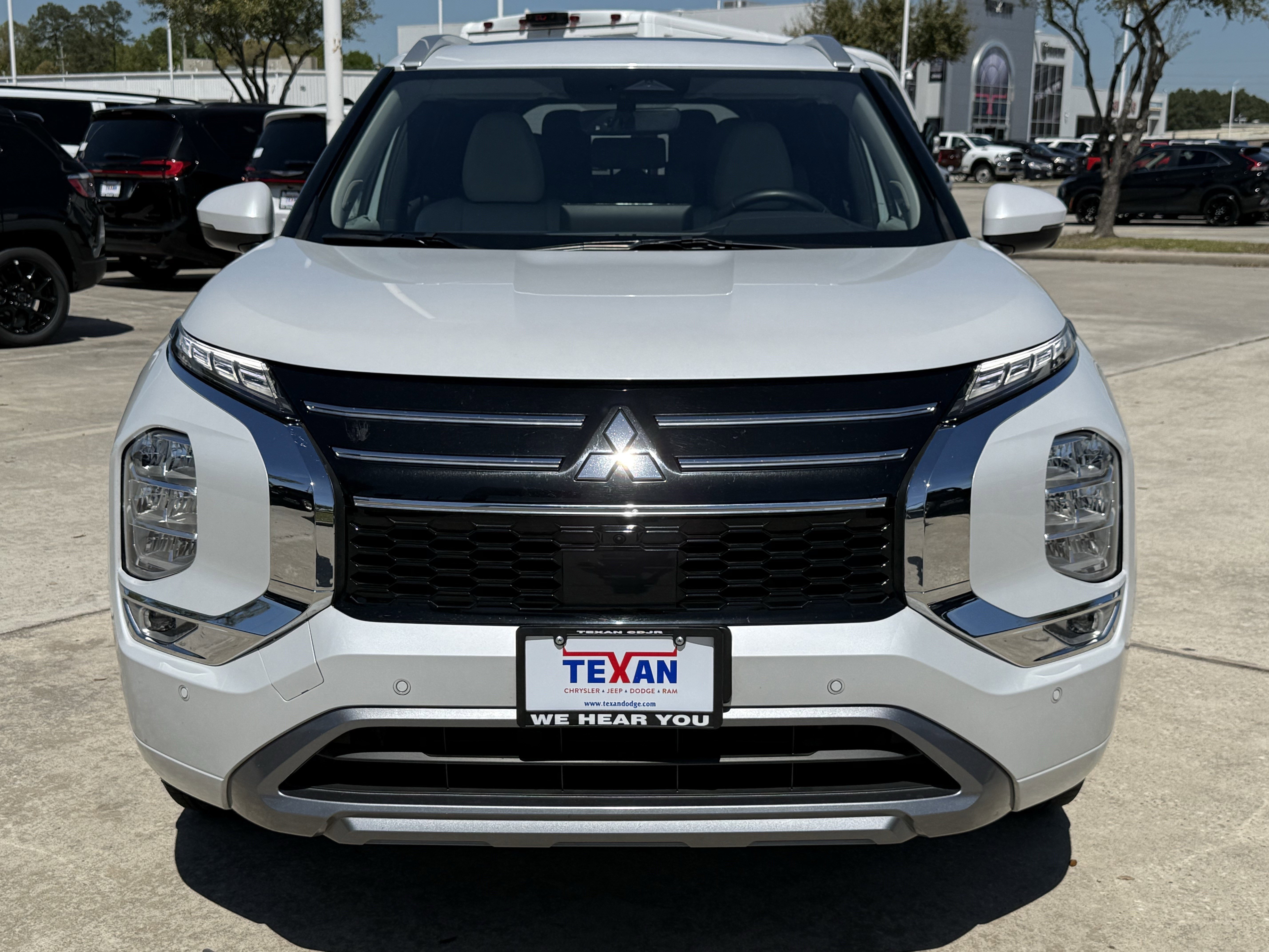 Used 2025 Mitsubishi Outlander SEL image 10