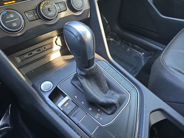 Used 2020 Volkswagen Tiguan SE image 31