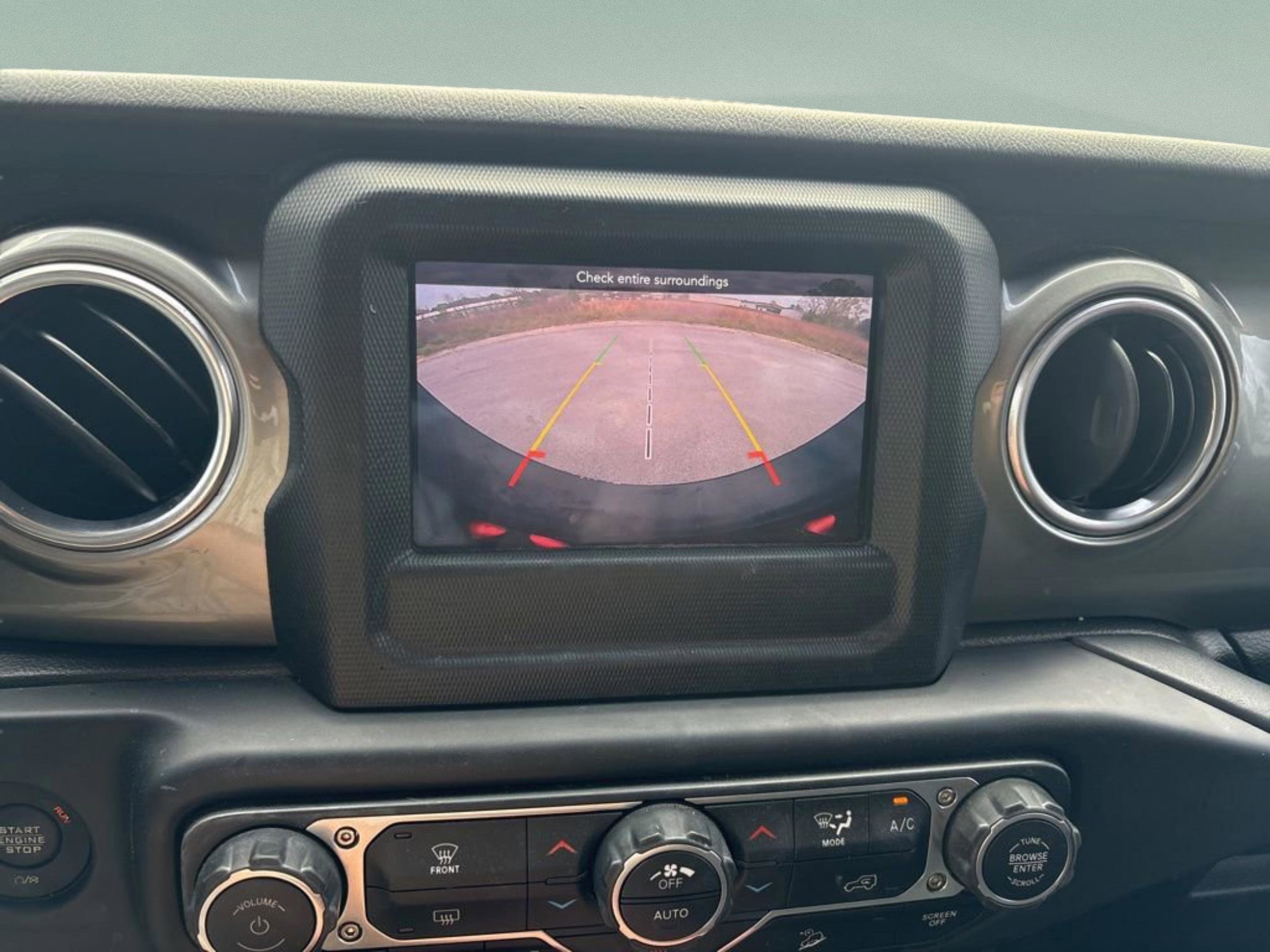 Used 2019 Jeep Wrangler Unlimited Sahara image 18