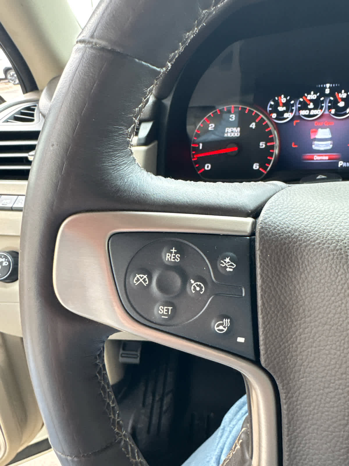 Used 2015 GMC Yukon Denali w/ Touring Package image 14