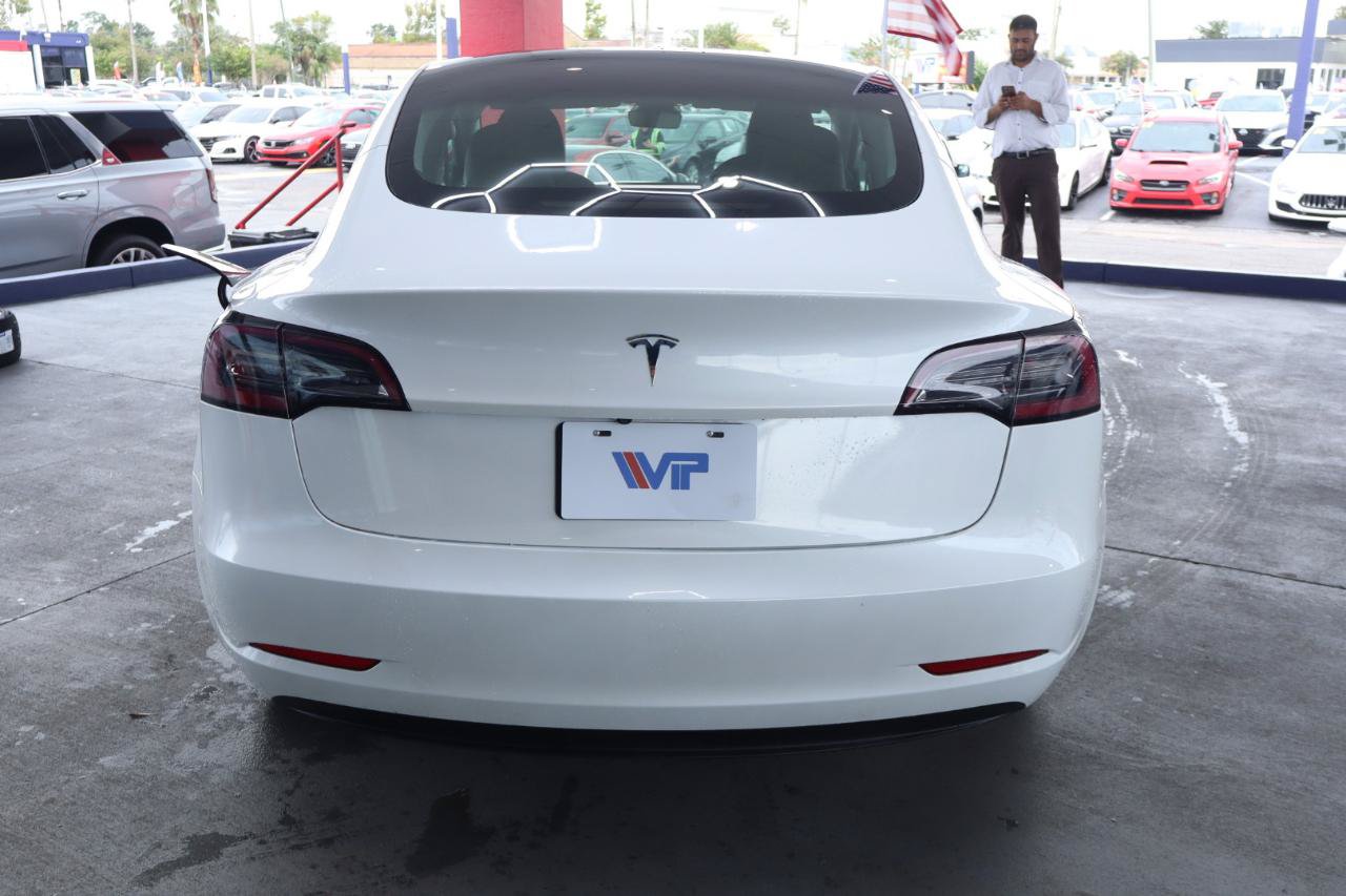 Used 2023 Tesla Model 3 Standard Range RWD image 8