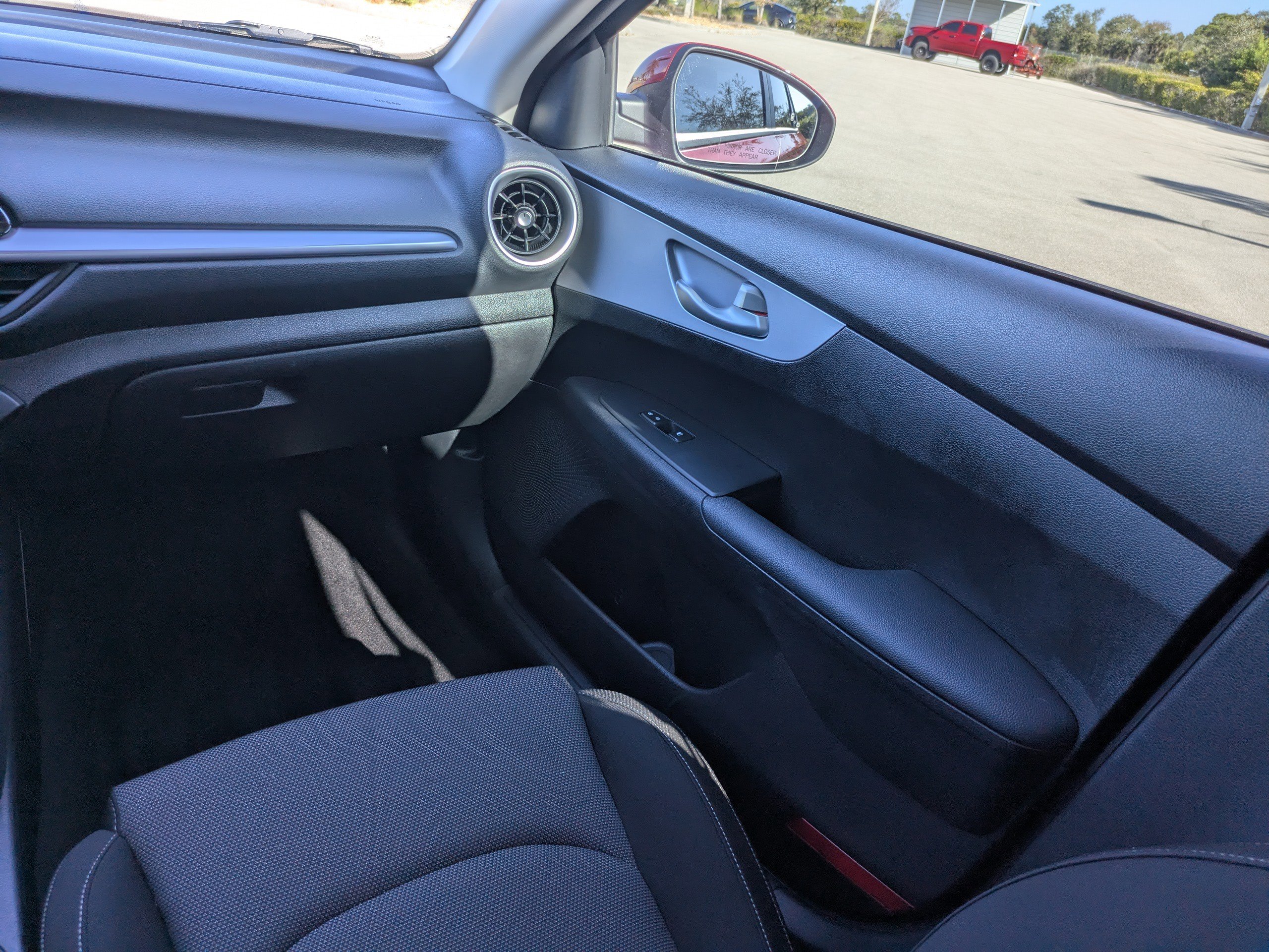 Certified 2023 Kia Forte LXS w/ LXS Technology Package image 18