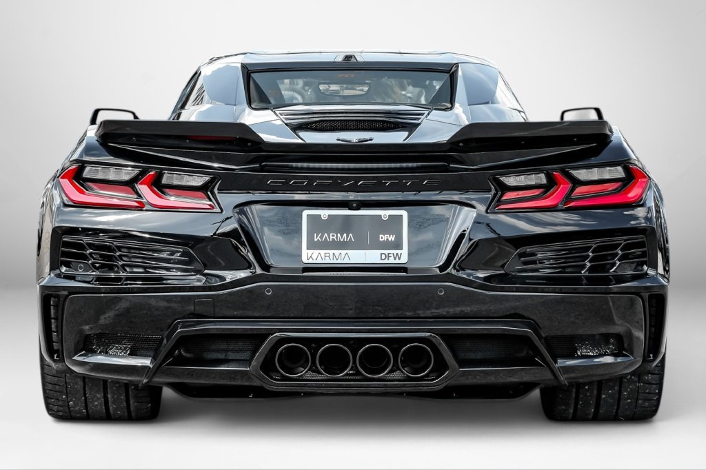 Used 2023 Chevrolet Corvette Z06 w/ Stealth Interior Trim Package RWD image 8