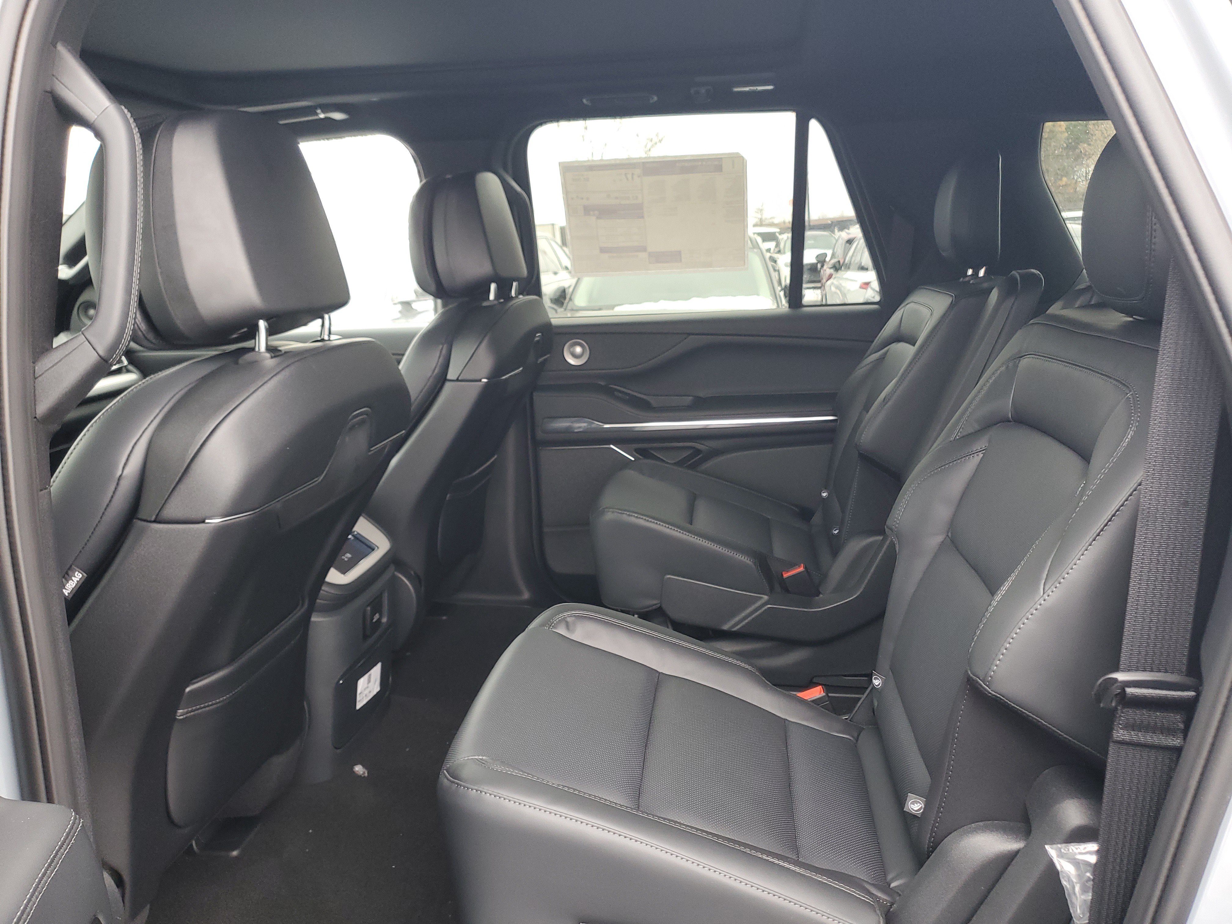 New 2026 Lincoln Navigator L Reserve w/ Jet Appearance Package AWD/4WD image 27